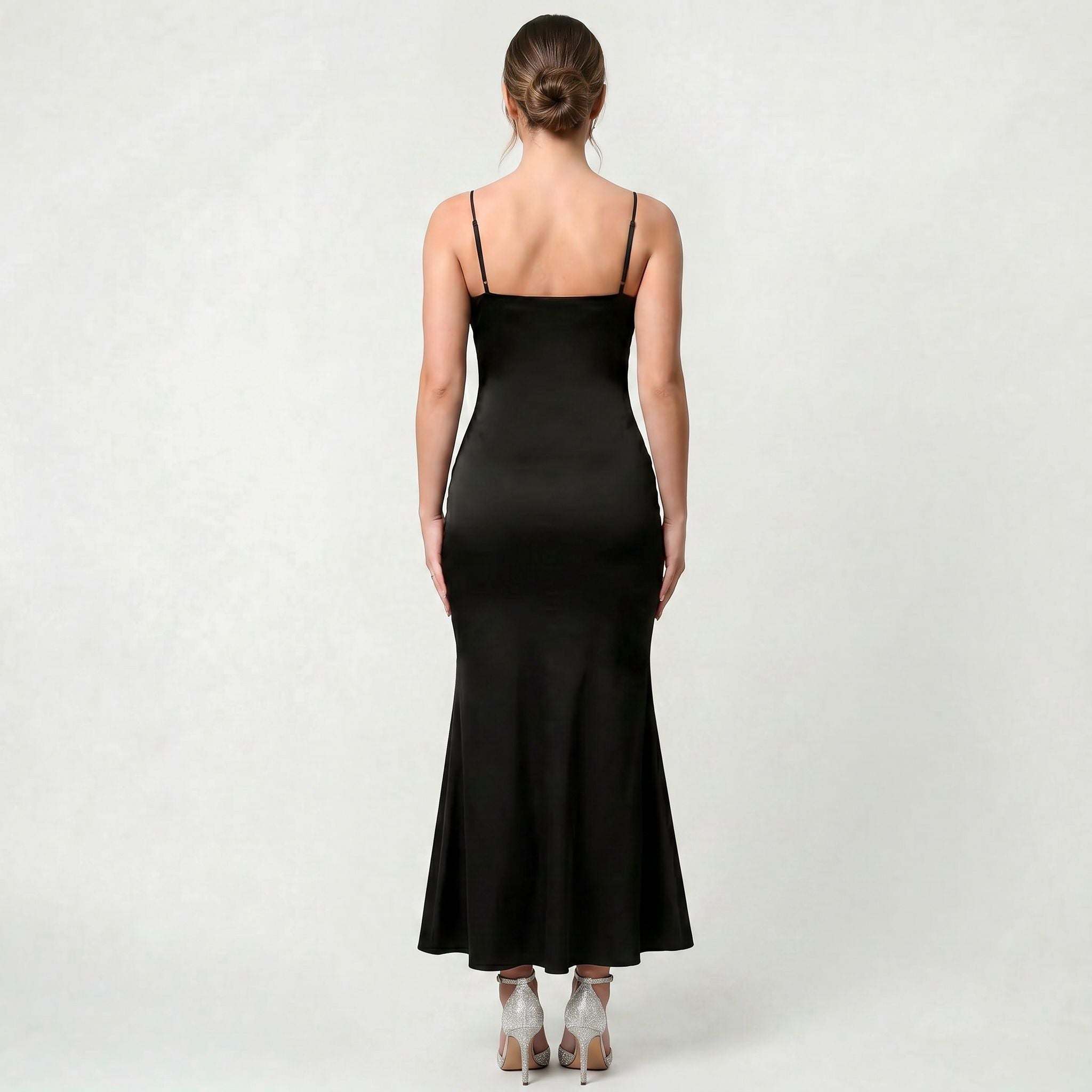 Robe Longue Noire Cintrée pour Femme pour Soirées Élégantes