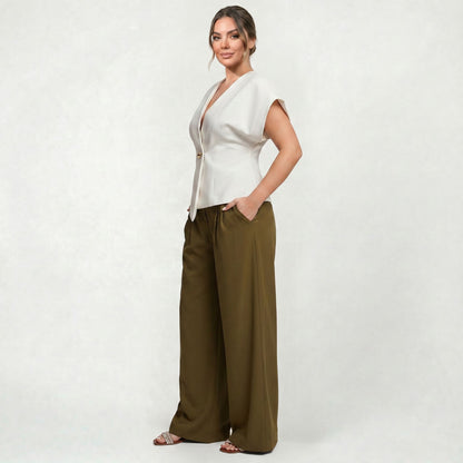 Gilet cintré beige pour femme sans manches élégant