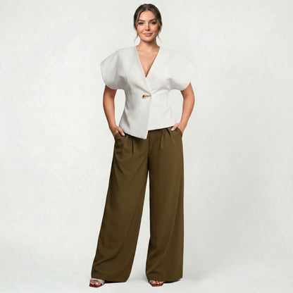 Gilet cintré beige pour femme sans manches élégant