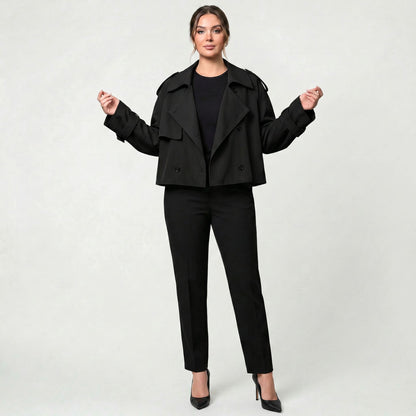 Manteau trench court élégant pour femme, style minimaliste raffiné