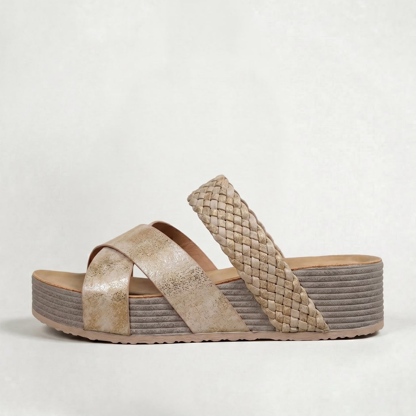Sandales Romaines Plates pour Femme à Bout Rond Élégance Estivale Intemporelle