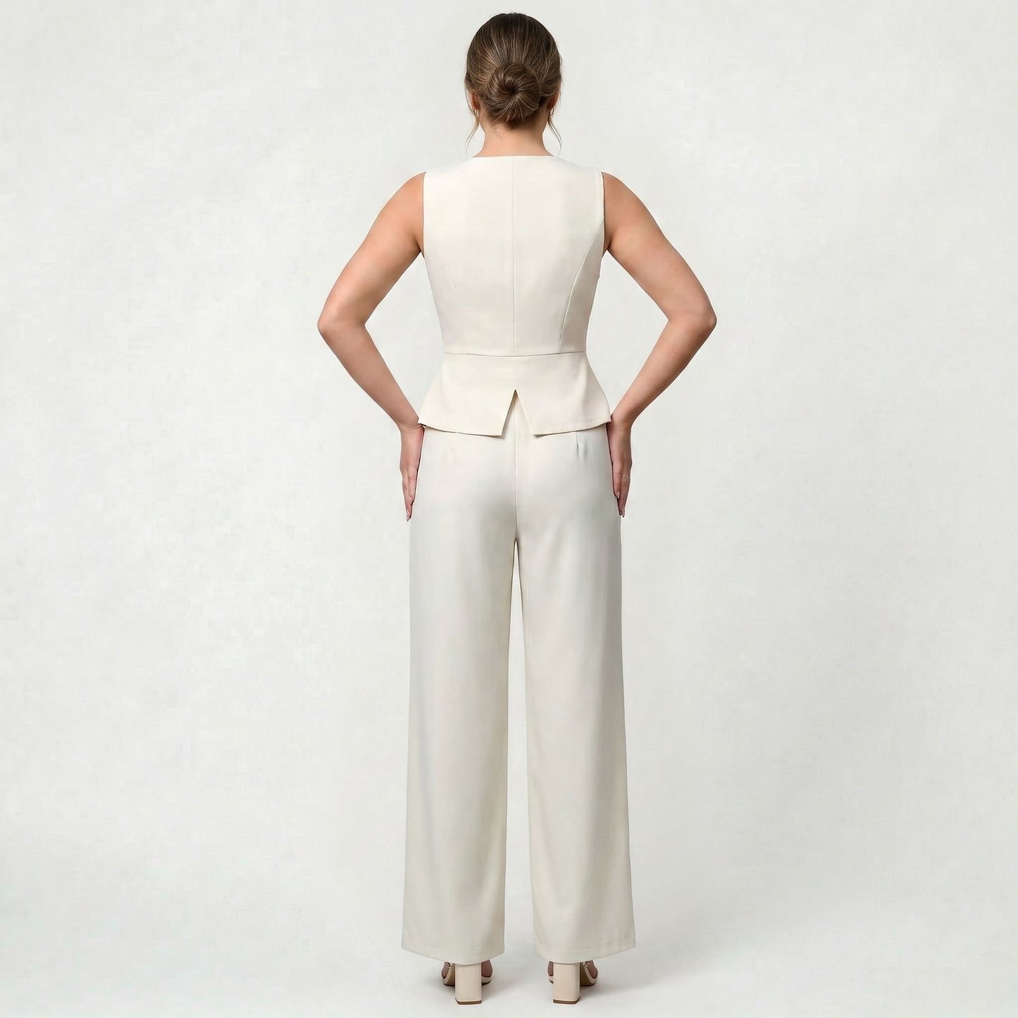 Ensemble intemporel pour femme avec gilet sans manches et pantalon taille haute