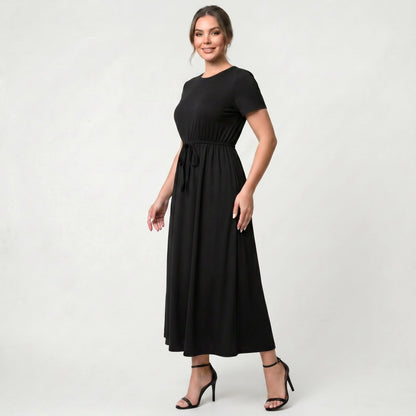Robe longue classique pour femme avec taille à cordon de serrage, confort raffiné