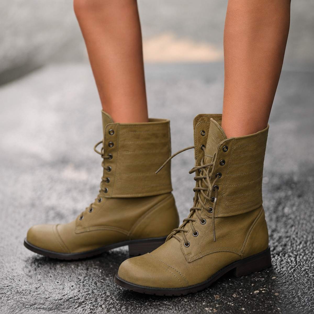 Women's Vintage Lace-Up Boots